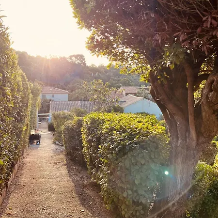 בית נופש Le Mazet Des Amours *